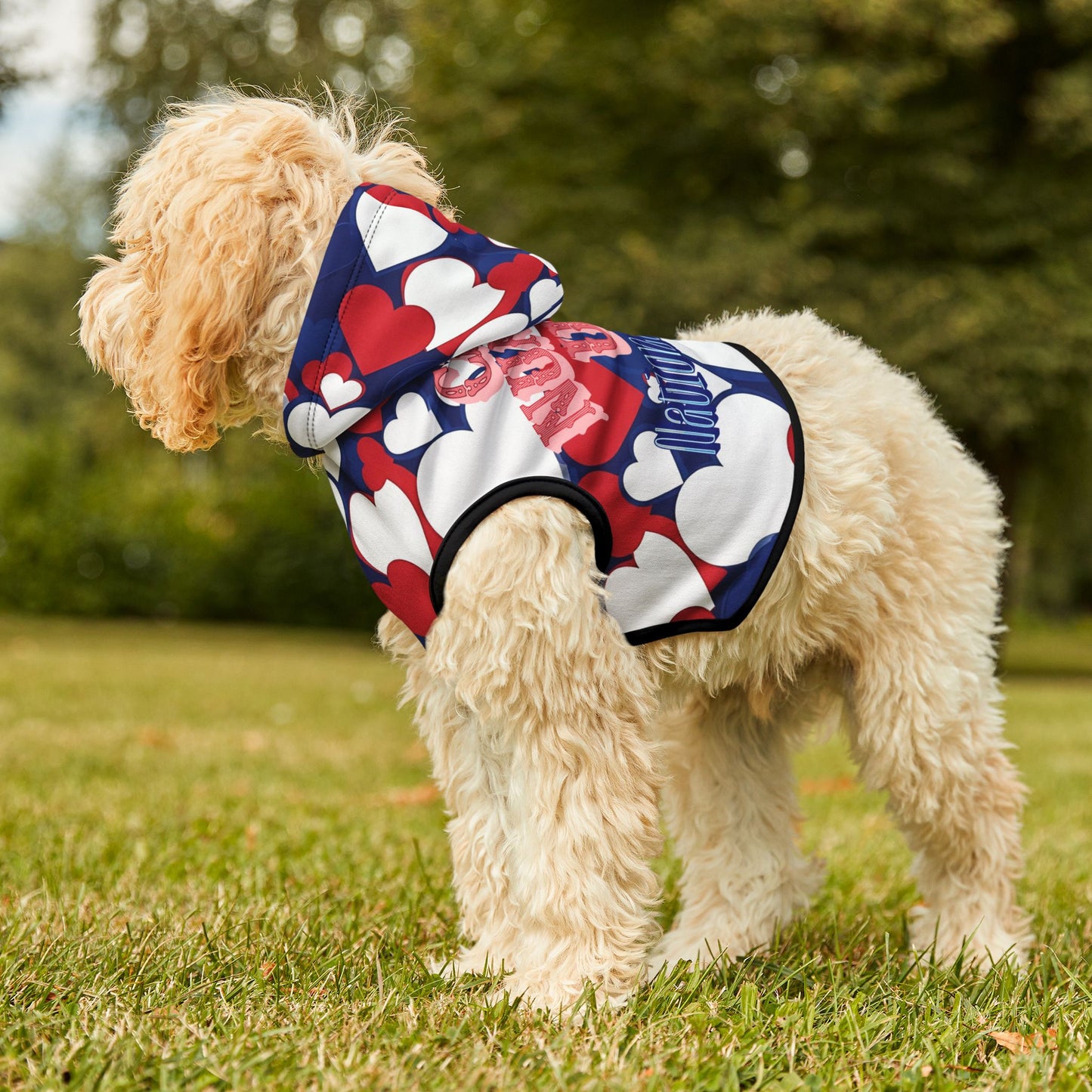 Adorable Heart Print Pet Hoodie for Dogs, Cozy Canine Apparel, Gift for Pet Lovers, Perfect for Holidays & Events, Stylish Dog Clothing