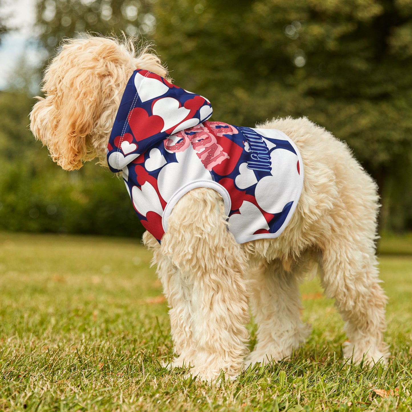 Adorable Heart Print Pet Hoodie for Dogs, Cozy Canine Apparel, Gift for Pet Lovers, Perfect for Holidays & Events, Stylish Dog Clothing